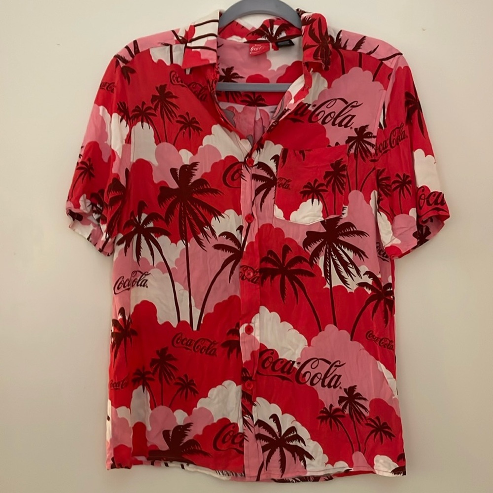 3 for $25! Coca Cola Button Down‎ Hawaiian Shirt Pink and Red Palm Trees Mens SM